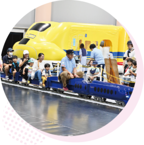 ミニ列車＆ふわふわ遊具